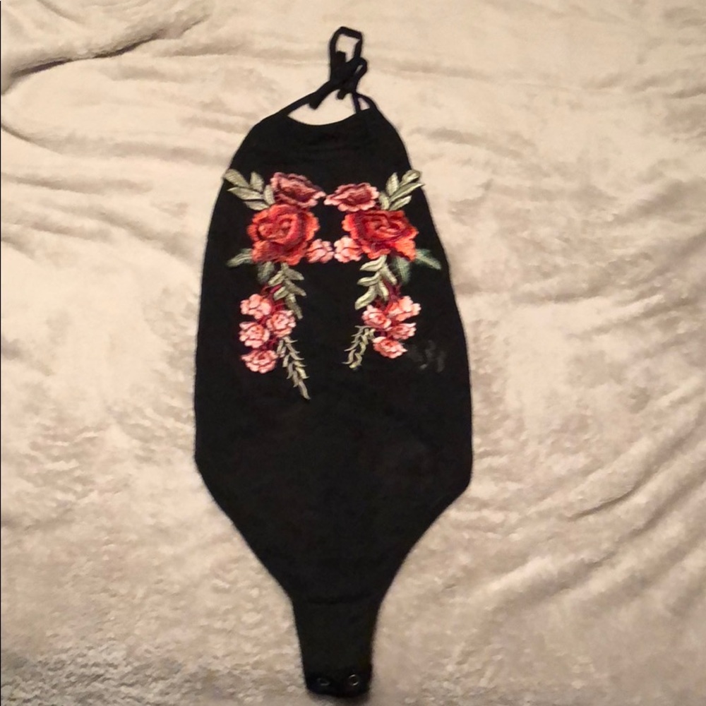 LF Rose Embroidered Bodysuit - Picture 4 of 5